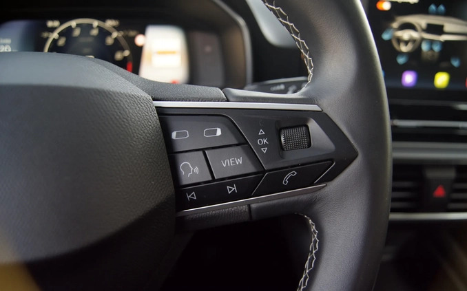 Seat Leon cena 77500 przebieg: 65906, rok produkcji 2021 z Kozienice małe 742